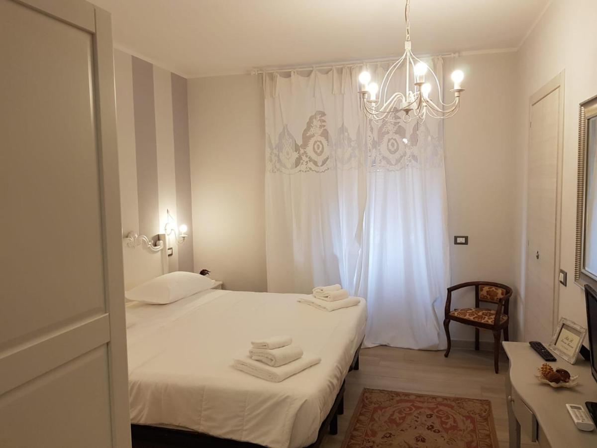 Brezza Marina Panzió Marina di Carrara Kültér fotó